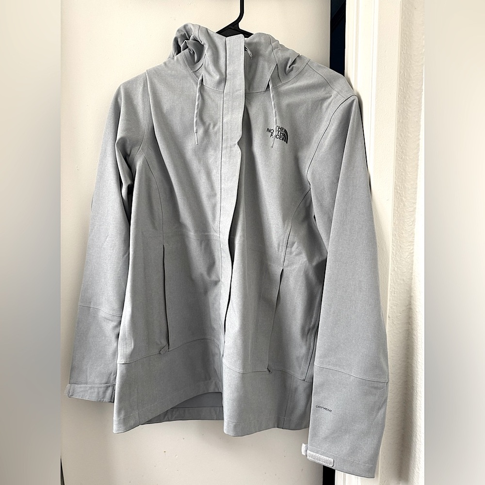 The North Face Apex Flex Jacket, TNF Medium Grey Heather. All weatherproof.